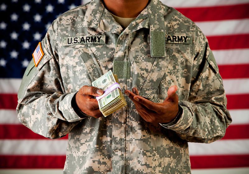 ما هو الراتب الذي يتقاضاه الجندي الأمريكي مجلة وسع صدرك