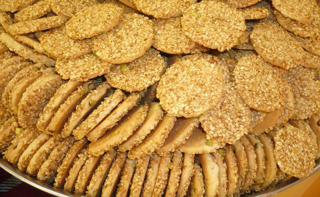 طريقة تحضير البرازق الحلويات السورية الأعياد والمناسبات مكونات الحلويات