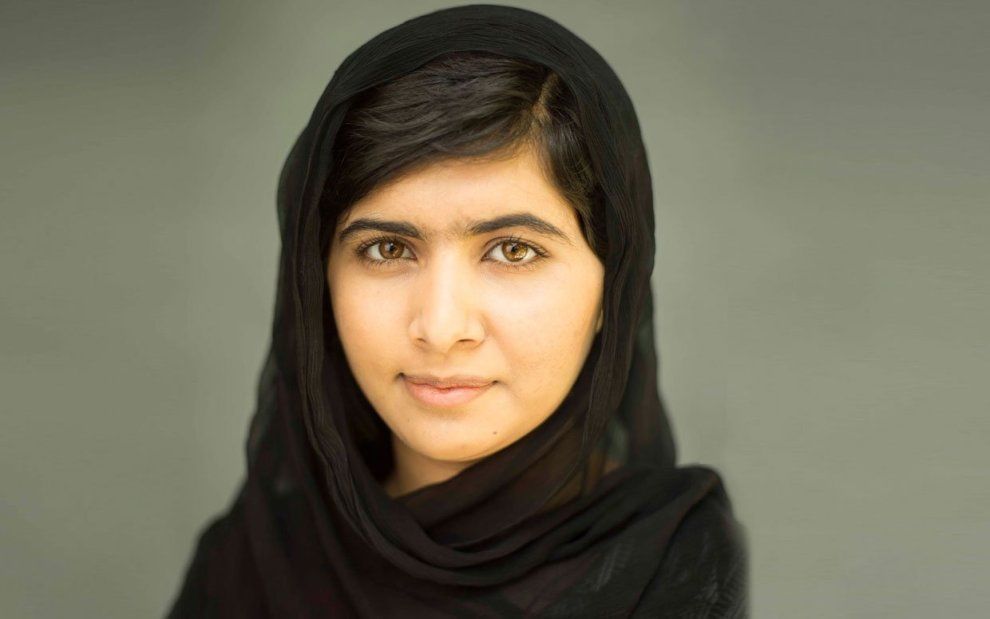 ملالا يوسفزي أصغر فائزة بجائزة نوبل للسلام فتاة باكستانية في السابعة عشرة من عمرها مدافعة عن تعليم الفتيات محاولة قتلها ترشحها لجائزة نوبل
