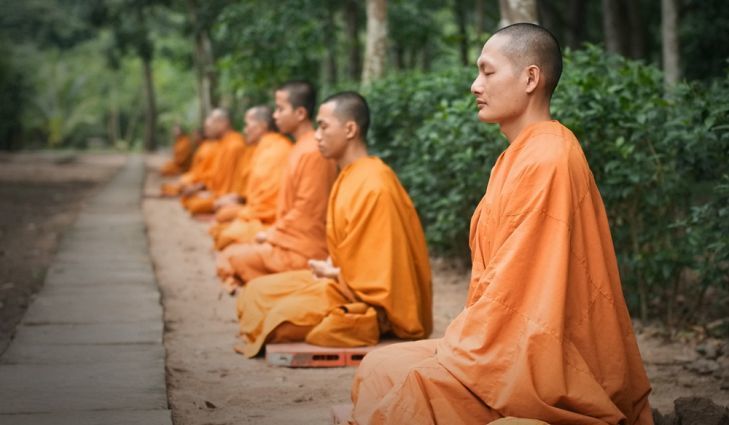 ستة معلومات لم تكن تعرفها عن البوذية ما هي تعاليم اليانة البوذية مؤسس الديانة البوذيّة سيدهارثا غوتاما بوذا المستنير ديانة منتشرة في جنوب شرق آسيا 