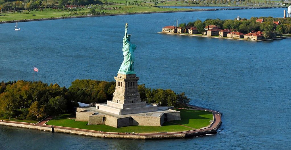 13 حقيقة مثيرة للاهتمام حول تمثال الحرية معلومات جميلة لم تسمع بها من قبل عن تمثال الخرية الولايات المتحدة الأمريكية خليج نيويورك