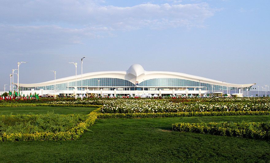 مطار تركمانستان