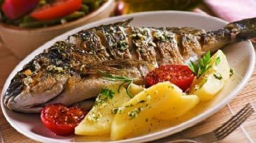 طريقة عمل السمك المسكوف العراقي طريقة تحضير السمك المسكوف المطبخ العراقي سمك الشبوط سمك البني الأكلات العراقية الشهية المميزة